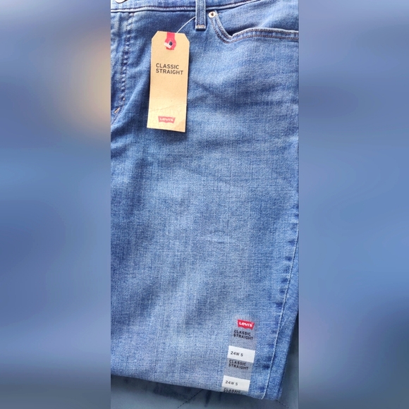Levi's Classic Straight Leg Jeans,  Size 24WS (Short) - Picture 3 of 4